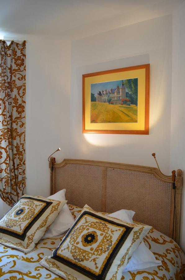Chateau De Kervoazec - Chambres D'Hotes Saint-Goazec Buitenkant foto