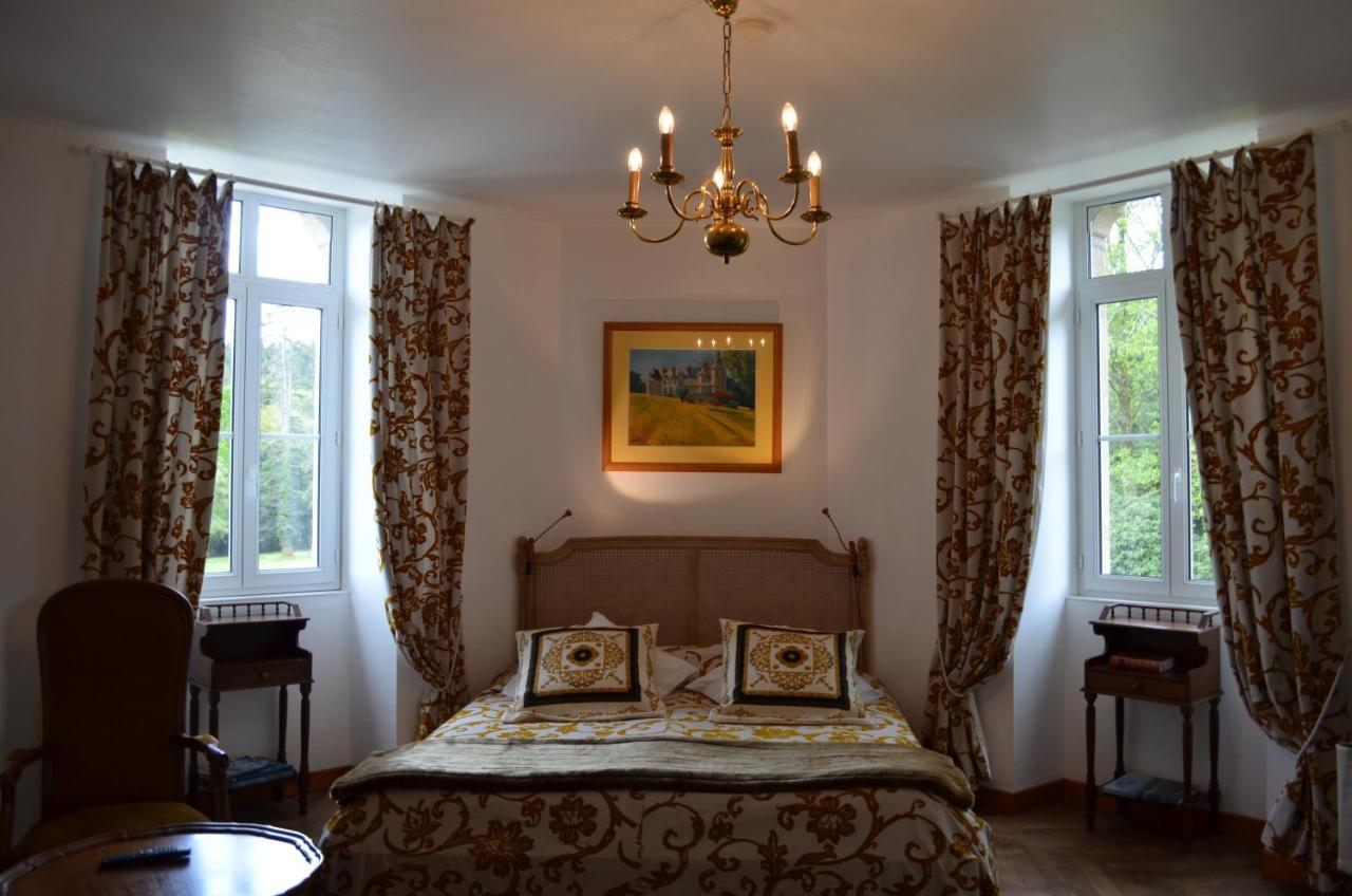 Chateau De Kervoazec - Chambres D'Hotes Saint-Goazec Buitenkant foto