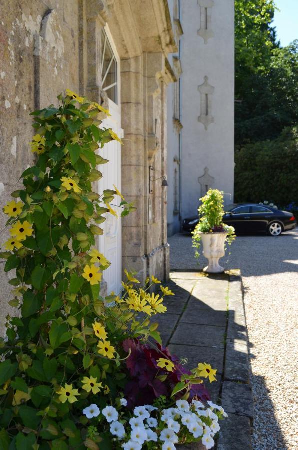 Chateau De Kervoazec - Chambres D'Hotes Saint-Goazec Buitenkant foto