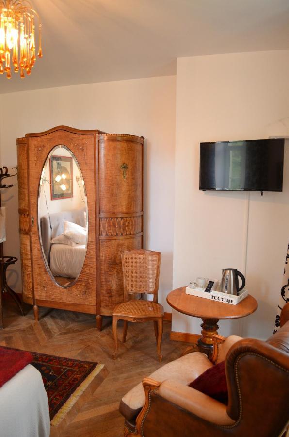 Chateau De Kervoazec - Chambres D'Hotes Saint-Goazec Buitenkant foto