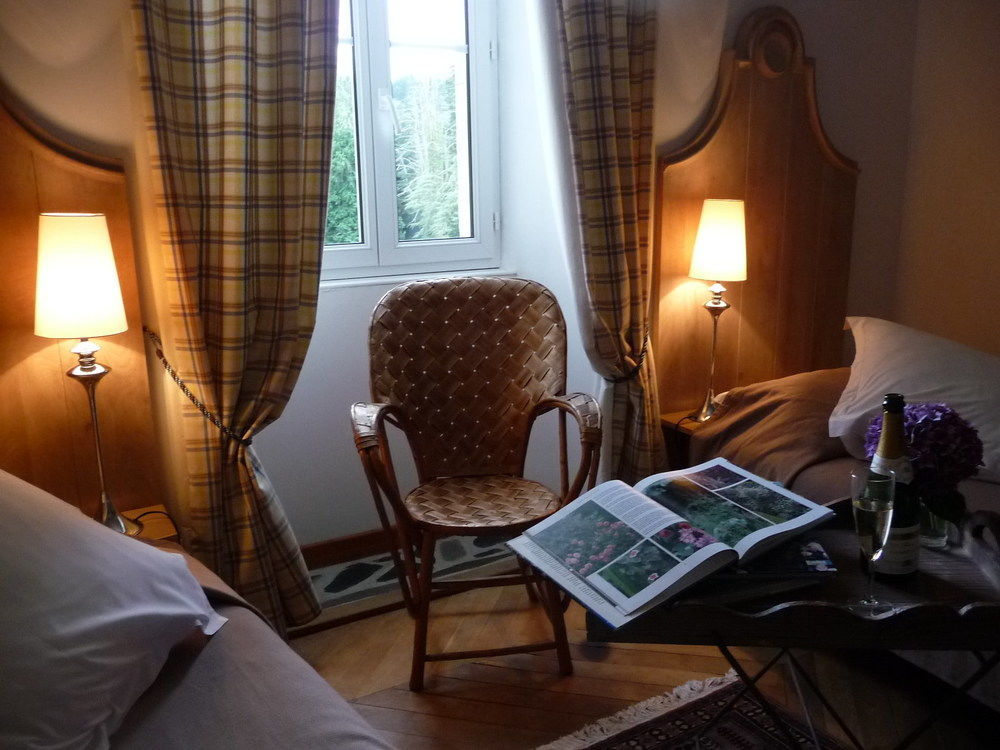 Chateau De Kervoazec - Chambres D'Hotes Saint-Goazec Buitenkant foto